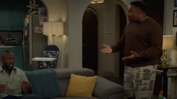 Scotch & Soda Seasonal Core - Regular-Fit Logo Sweatshirt worn by Marty Butler (Marcel Spears) as seen in The Neighborhood (S08E03)