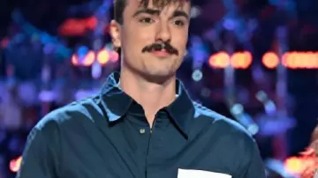 Peyton Kyle The Voice S28 Chemise superposée à nouer à la taille verte