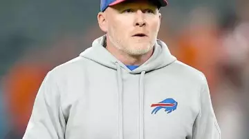 Sudadera con capucha gris Sean McDermott de los Buffalo Bills