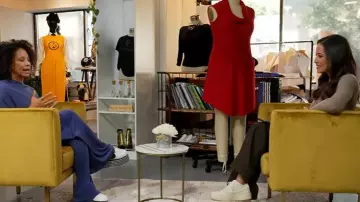 Nike Air Force 1 Sage Low worn by Kaylee Hartung as seen in Today on October 27, 2025