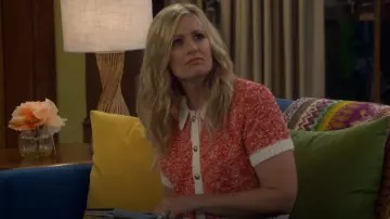 Cinq a Sept Adalee Cropped Cardigan in Red / Ivory worn by Gemma Johnson (Beth Behrs) as seen in The Neighborhood (S08E02)