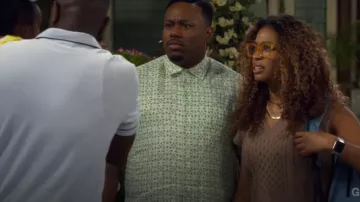 Babaton Emporia Pull en laine mérinos Gilet porté par Courtney (Skye Townsend) comme on le voit dans The Neighborhood (S08E02)