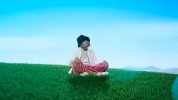 Nike Air Force 1 Low White worn by Don Toliver in Internet Money - His & Hers ft. Don Toliver, Lil Uzi Vert & Gunna (Directed by Cole Bennett)