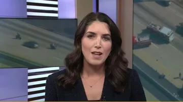 Loft Tweed Double Breasted Blazer worn by Liz Kreutz as seen in Today on October 28, 2025