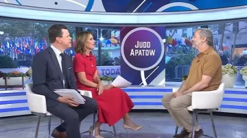 Polo Paul Smith Artist Stripe Plawet porté par Judd Apatow comme on le voit dans Today le 28 octobre 2025