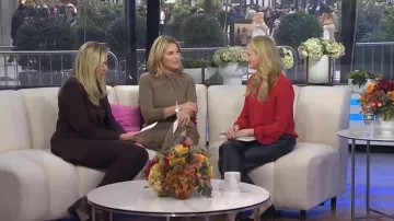 Veronica Beard Arte Kick-Flare Pant porté par Leanne Morgan comme on le voit dans Today with Jenna & Friends le 28 octobre 2025