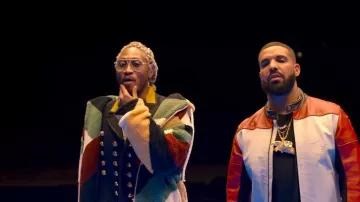 Manteau nautique à double boutonnage Gucci bleu marine porté par Future in Future - Life Is Good (Official Music Video) ft. Canard