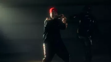 Veste Palm Angels x Haas Black Star Stripe portée par Duki à DUKI, Jhayco - RoCKSTAR 2.0 (Vidéo Officielle)