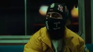 Supreme x New Era New York Yankees Black Kanji 59FIFTY usado por Duki en DUKI - Si Me Sobrara el Tiempo (Video Oficial)