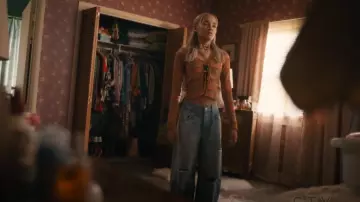 Free People Free For All Cardi usada por Ava (Amirah J) como se ve en High Potential (S02E07)