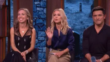 Bottega Veneta Reversible Triangle Leather Belt worn by Kelly Ripa as seen in LIVE with Kelly and Mark on October 27, 2025