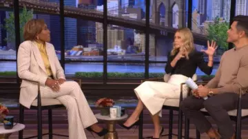 Veronica Beard Brixton Striped Wide-leg Pants porté par Robin Roberts comme on le voit dans LIVE with Kelly and Mark le 28 octobre 2025