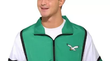 Veste de match Kelly Green des Eagles de Philadelphie portée par Kelly Kirchbaum dans ???? la classique NFL Veste universitaire des Eagles de Philadelphie - Déballage et revue ! ???? #EaglesJacket