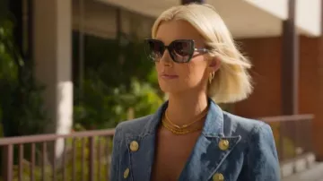 Gafas de sol cuadradas Dolce and Gabbana Colorblock Arms usadas por Emma Hernan como se ve en Selling Sunset (S09E01)