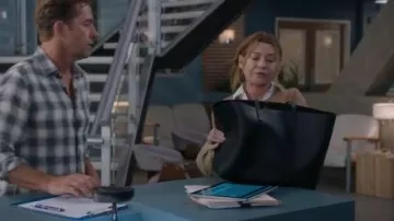 Saint Laurent Shopper Textured Leather Tote Bag worn by Meredith Grey (Ellen Pompeo) as seen in Grey's Anatomy (S22E03)