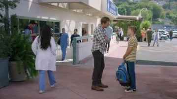 Adidas Gender Inclusive Samba OG Sneaker portée par Derek Bailey Shepherd (Ryder Nolan Goodstadt) comme on le voit dans Grey’s Anatomy (S22E03)