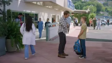 Zapatilla Adidas Gender Inclusive Samba OG usada por Derek Bailey Shepherd (Ryder Nolan Goodstadt) como se ve en Grey's Anatomy (S22E03)