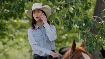 Camisa Kimes Ranch Nashville usada por Lou Fleming (Michelle Morgan) como se ve en Heartland (S19E03)