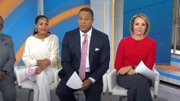 Pull à col bateau en cachemire J. Crew porté par Sheinelle Jones comme on le voit dans Today le 29 octobre 2025