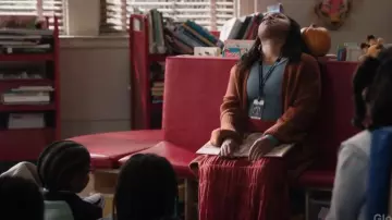 Max Studio Textured Midi Skirt worn by Janine Teagues (Quinta Brunson) as seen in Abbott Elementary (S05E05)