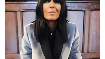 Celebrity Traitors S1 Claudia Winkleman Blazer ceinturé