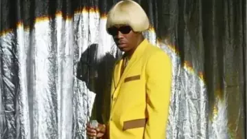 Costume Bellhop porté par Tyler, The Creator dans Ce que vous pensez de Tyler The Creator Bellhop Chain #gold