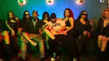 Vetements x Oakley Black Spikes 400 Sunglasses worn by El Alfa in El Alfa El Jefe x Papa Jeison - Moli