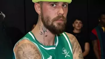 La camiseta de The League Los Angeles 2025 usada por Self (Justin Bieber) como se ve en Justin Bieber: Our World