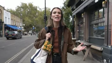 Barbour Highclere Wax Jacket worn by Molly Hunter as seen in Today on  October 30, 2025