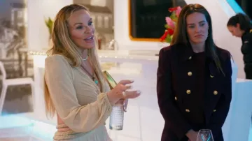 Mini falda de tweed metálico de Tom Ford en morado de Tom Fordin Púrpura usado por Meredith Marks como se ve en The Real Housewives of Salt Lake City (S06E07)