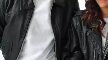 Mi vida con los Walter Boys Chaqueta de cuero negro Noah LaLonde usada por Cole Walter (Noah LaLonde) en Mi vida con los Walter Boys (T02)