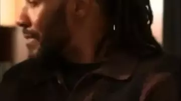 Reasonable Doubt S03 Lewis Stewart Check Crochet Shirt usado por Lewis Stewart (McKinley Freeman) como se ve en Reasonable Doubt