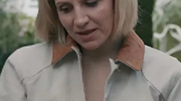 Annaleigh Ashford Elsbeth S03 Chaqueta de Cuello de Pana como se ve en Elsbeth (S03)