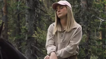 Lululemon Brushed Softstreme Half Zip worn by Jen McMurtry (Lisa Durupt) as seen in Heartland (S19E04)