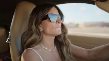 Prada 0PR A06S porté par Alison Victoria vu dans Sin City Rehab (S01E06)