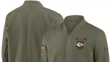 Kansas City Chiefs 2025 Hommage au service Sweat à capuche