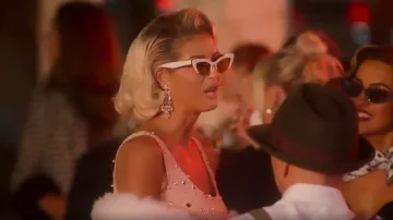 Gafas de sol Urban Otufitters Banbe The Ambrosio Cat Eye usadas por Emma Hernan como se ve en Selling Sunset (S09E03)