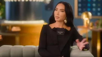 Vestido mini con efecto de chaqueta Balmain usado por Breana Tiesi como se ve en Selling Sunset (S09E03)