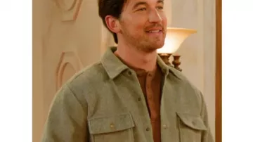 Miles Teller SNL S51 Veste en sergé (Miles Teller) dans Saturday Night Live (S50E21)