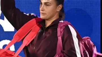 Chaqueta corta Aryna Sabalenka de las Finales de la WTA 2025