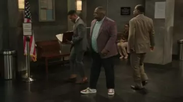 Lacoste L004 Leather Sneakers worn by Calvin Butler (Cedric the Entertainer) as seen in Crutch (S01E01)