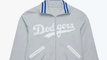 Veste blanche d’entraînement au bâton des LA Dodgers dans les MEILLEURS MOMENTS de la parade ???? des Dodgers 2025 World Series (Les joueurs clés prononcent des discours impressionnants !)