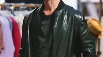 Crime 101 Chris Hemsworth Bomber Leather Jacket worn by Mike Davis (Chris Hemsworth) in Crime 101