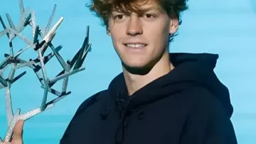 Rolex Paris Masters Jannik Sinner Hoodie in Rolex Paris Masters 2025 : le résumé de la finale Auger-Aliassime vs Sinner