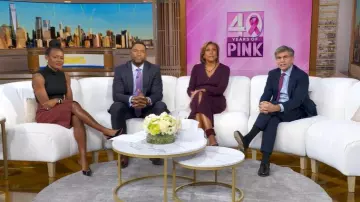 Robe pull cardigan Jason Wu portée par Robin Roberts comme on le voit dans Good Morning America le 29 octobre 2025