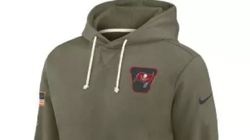Tampa Bay Buccaneers Olive 2025 Salute To Service Sideline Standard Issue Dri-FIT Hoodie - Recreation