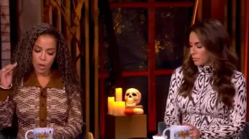 Robe Proenza Schouler Marion portée par Alyssa Farah Griffin telle que vue dans The View le 31 octobre 2025