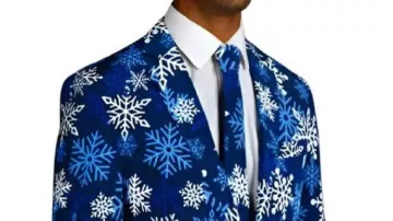 El joven blazer navideño helado