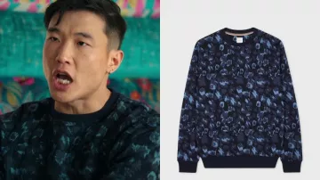Sudadera con estampado de leopardo azul Joel Kim Booster de Loot S3 usada por Nicholas (Joel Kim Booster) en Loot (S02)