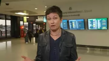 Blouse en satin Zadig & Voltaire Twity portée par Stephanie Gosk comme on le voit dans Today le 3 novembre 2025